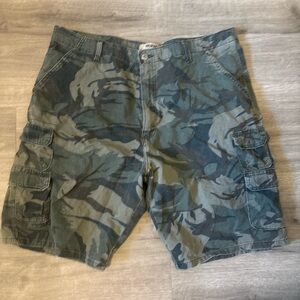 Wrangler Green Cargo Shorts Rugged Outdoor Style